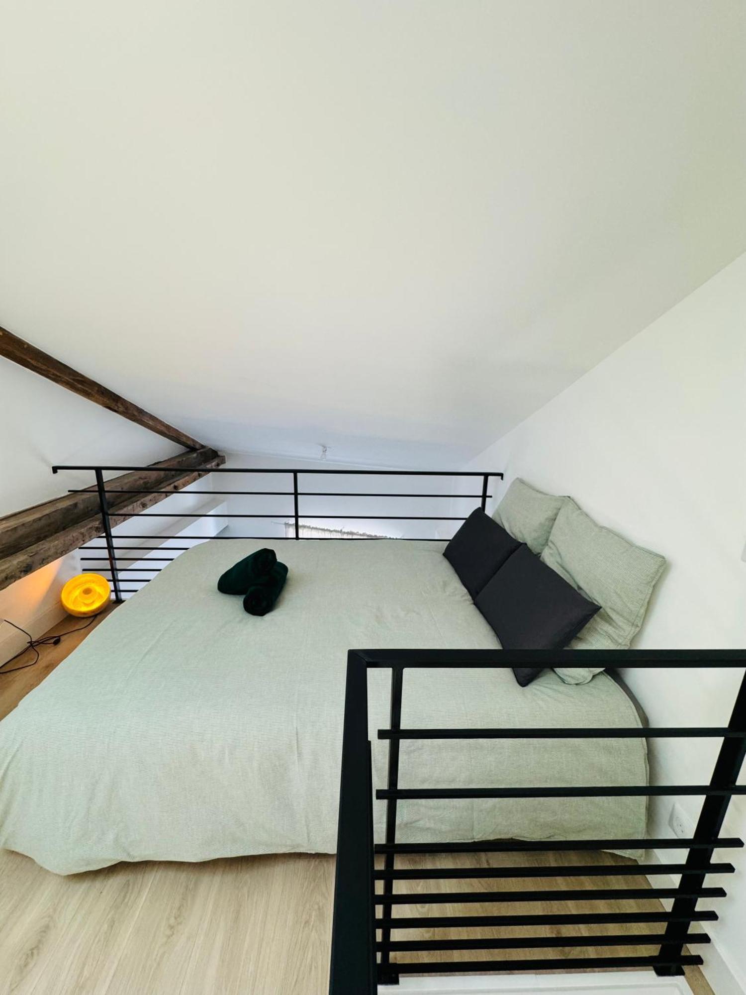 307 Gare Saint Roch Montpellier Apartment Exterior photo